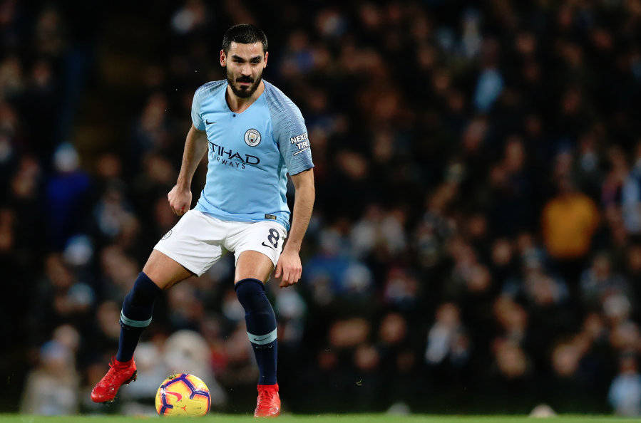 社区盾转会期再迎强敌，那不勒斯止住颓势，主帅态度——悬念犹存，轮换策略成焦点的简单介绍-爱游戏体育网址