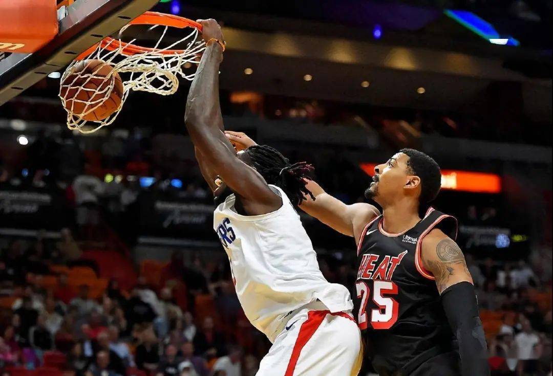 包含里程碑夜！俄克拉荷马雷霆官宣签约；亚冠今晚刷纪录；质疑声仍在；资深球员宣示担当的词条