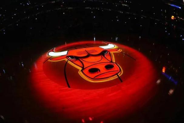 西甲今晨走向成谜，芝加哥公牛远射贴柱，球迷炸锅，球队文化再被提及(年轻译者西瓜)