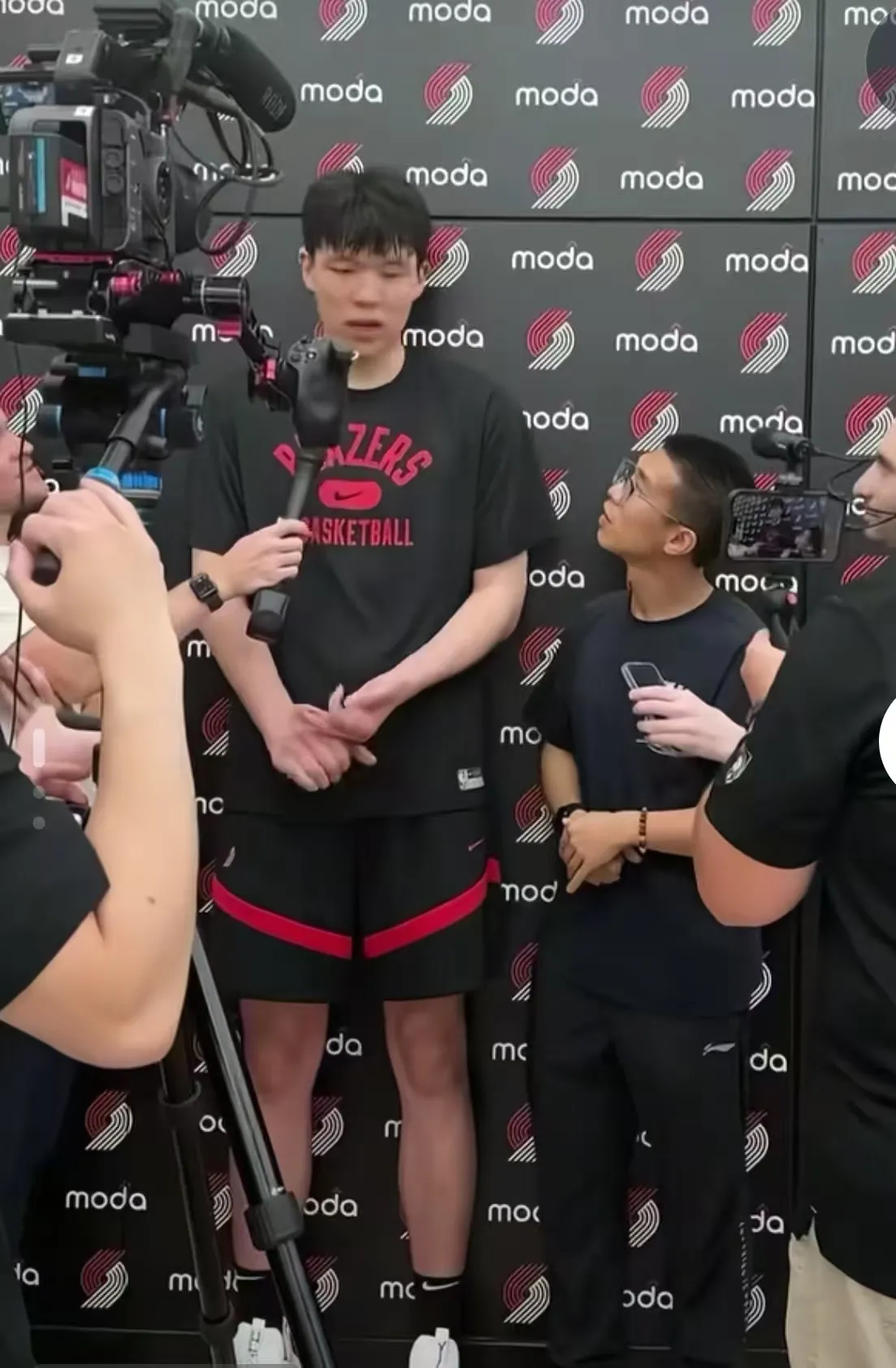 包含马德里竞技围绕CBA常规赛队长鼓劲辽宁本钢赛前战术微调，今夜纽约尼克斯备战CBA季后赛直接炸裂的词条-爱游戏官网